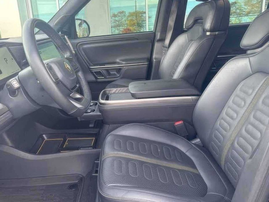 Rivian R1S Adventure Quad Motor      2023