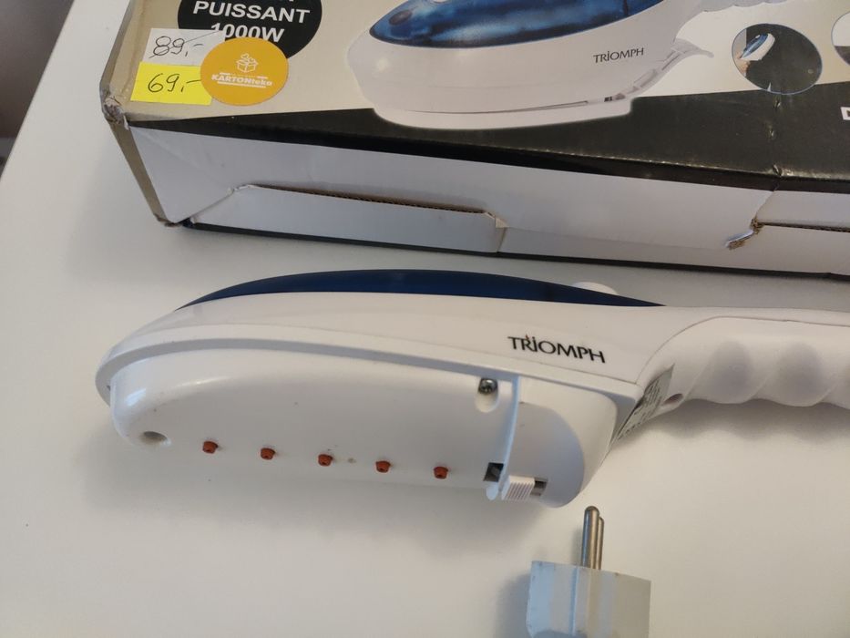 Parownica Triomph plus akcesoria.