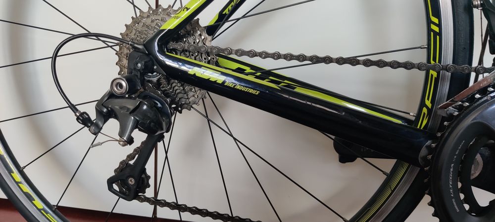 Bicicleta estrada em carbono KTM Revelator 4000