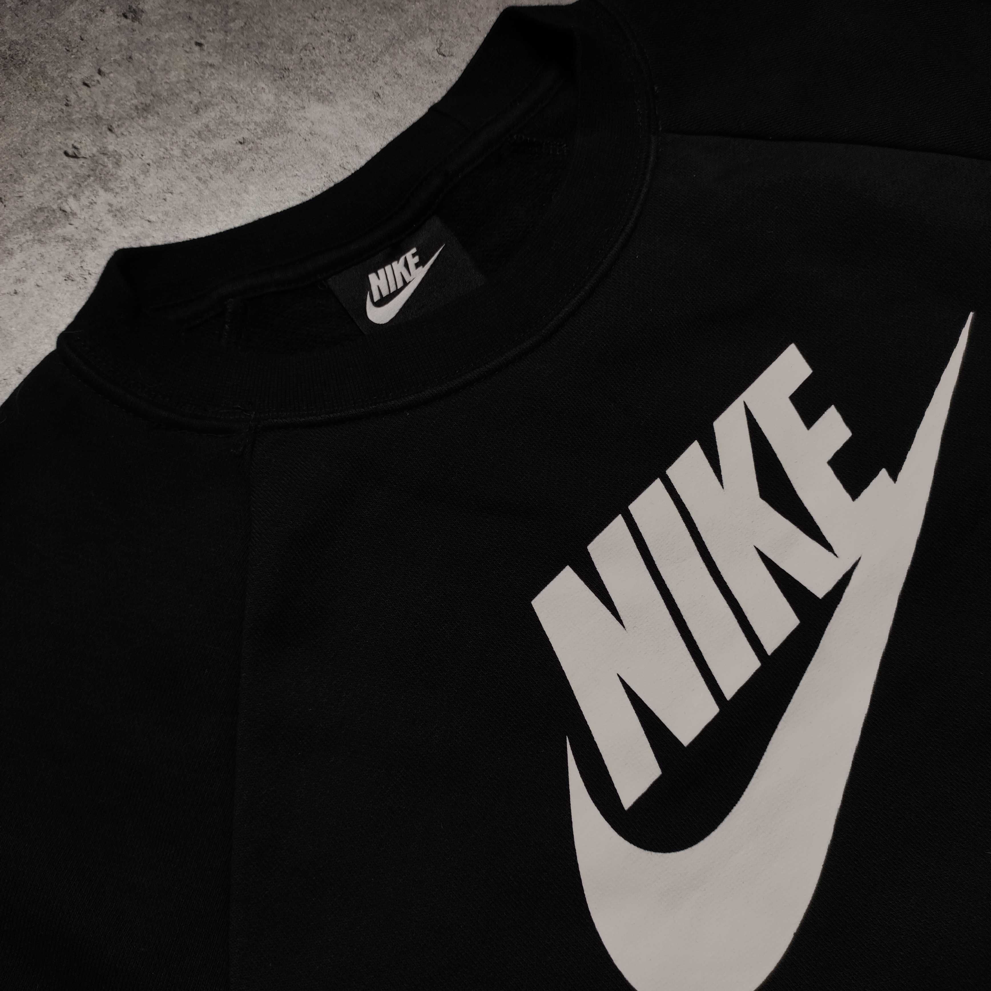 DAMSKA Bluza Nike Czarna Crewneck z Dużym Logo Swoosh