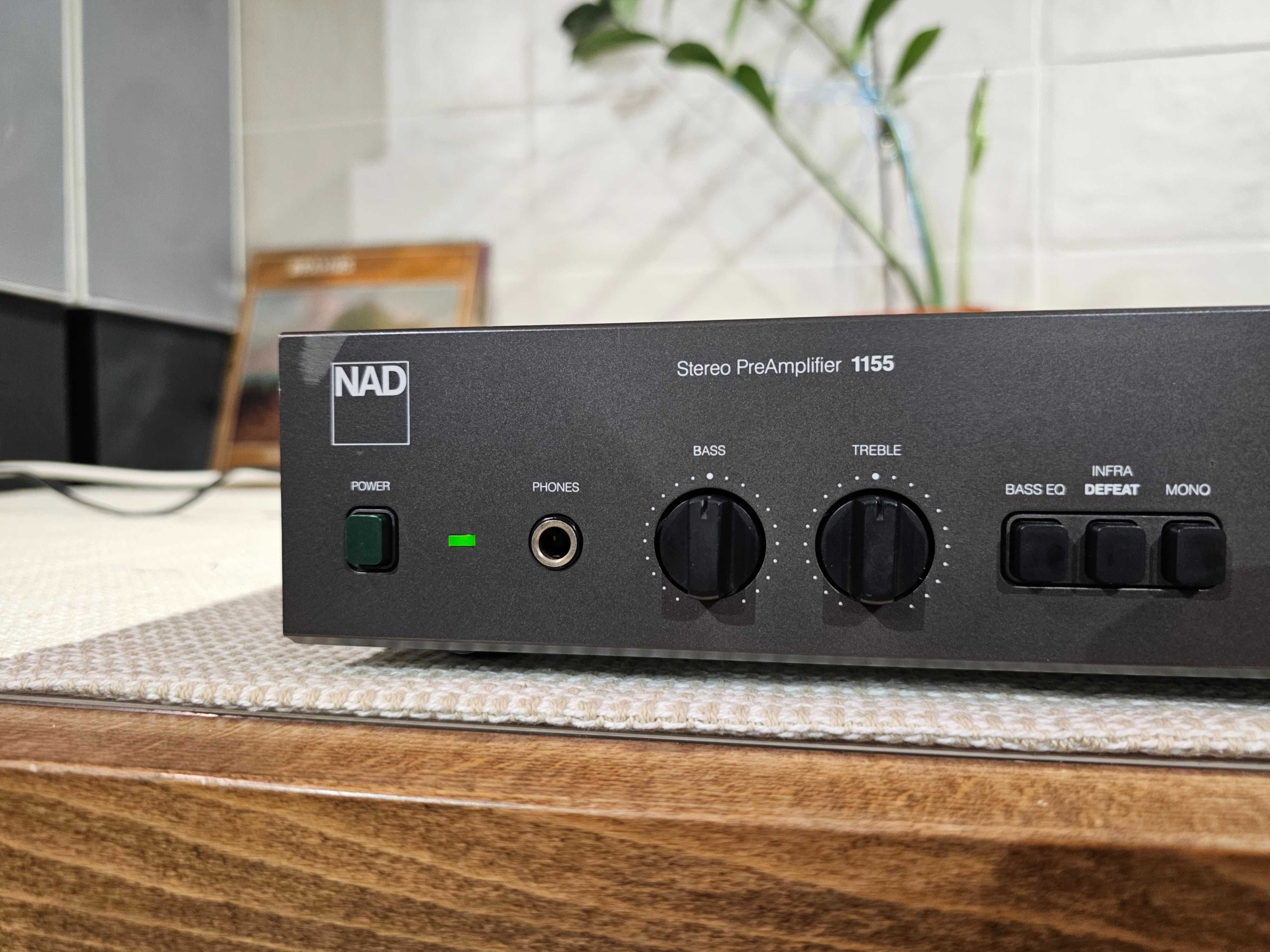 Попередній підсилювач NAD 1155