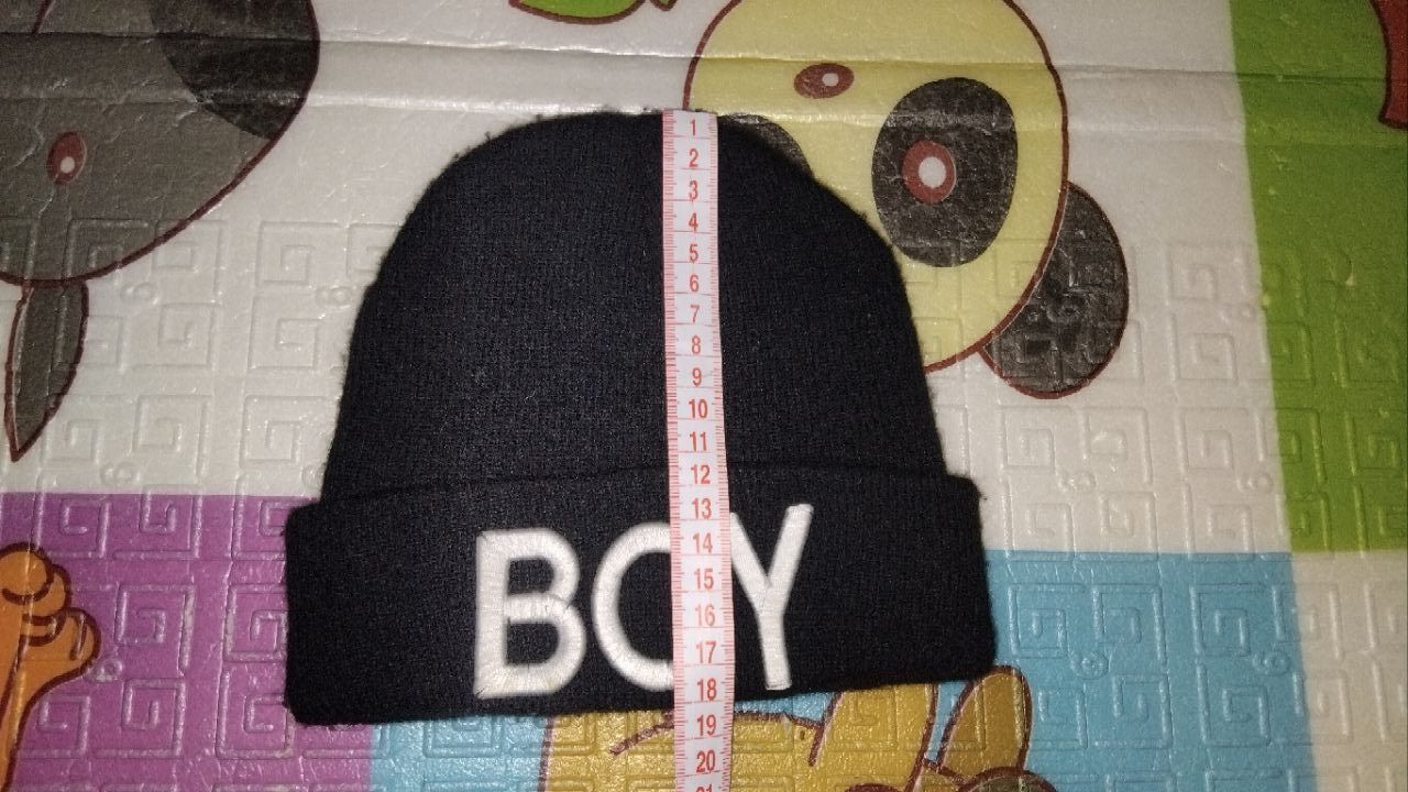 Продам шапку Boy на мальчика