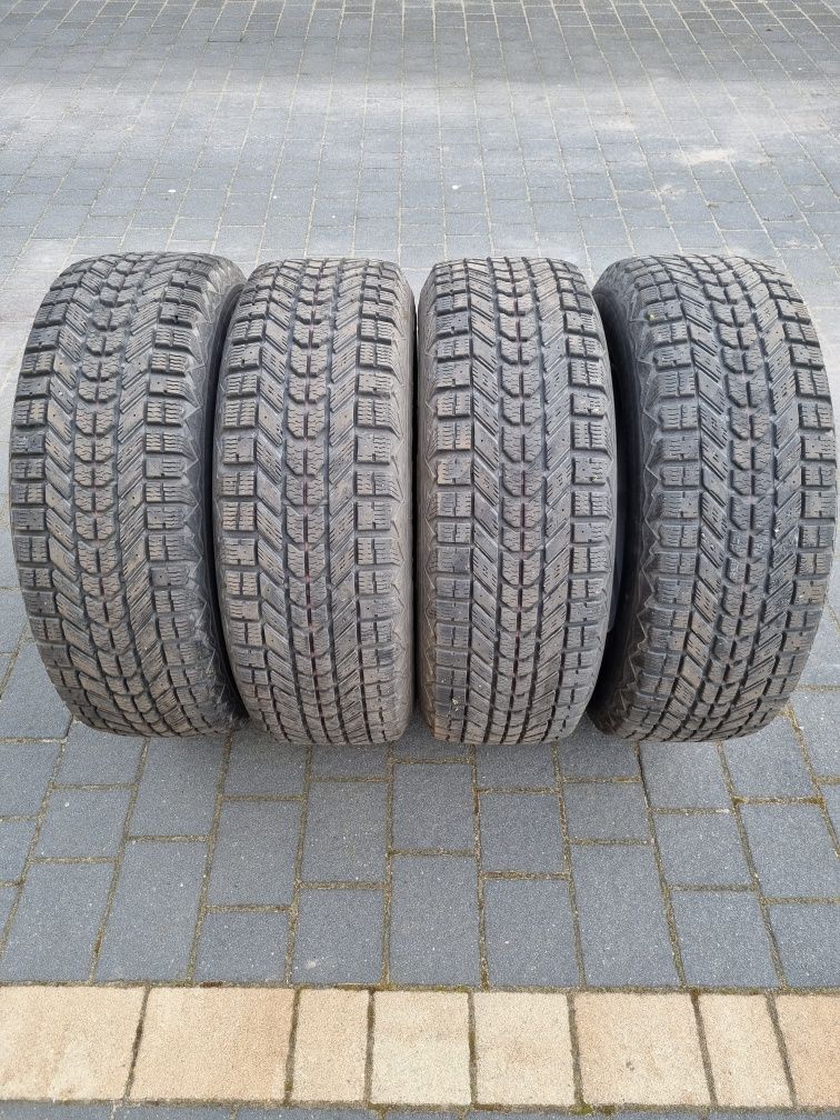 Opony zimowe Firestone Winterforce 235/70R16 - 4szt.