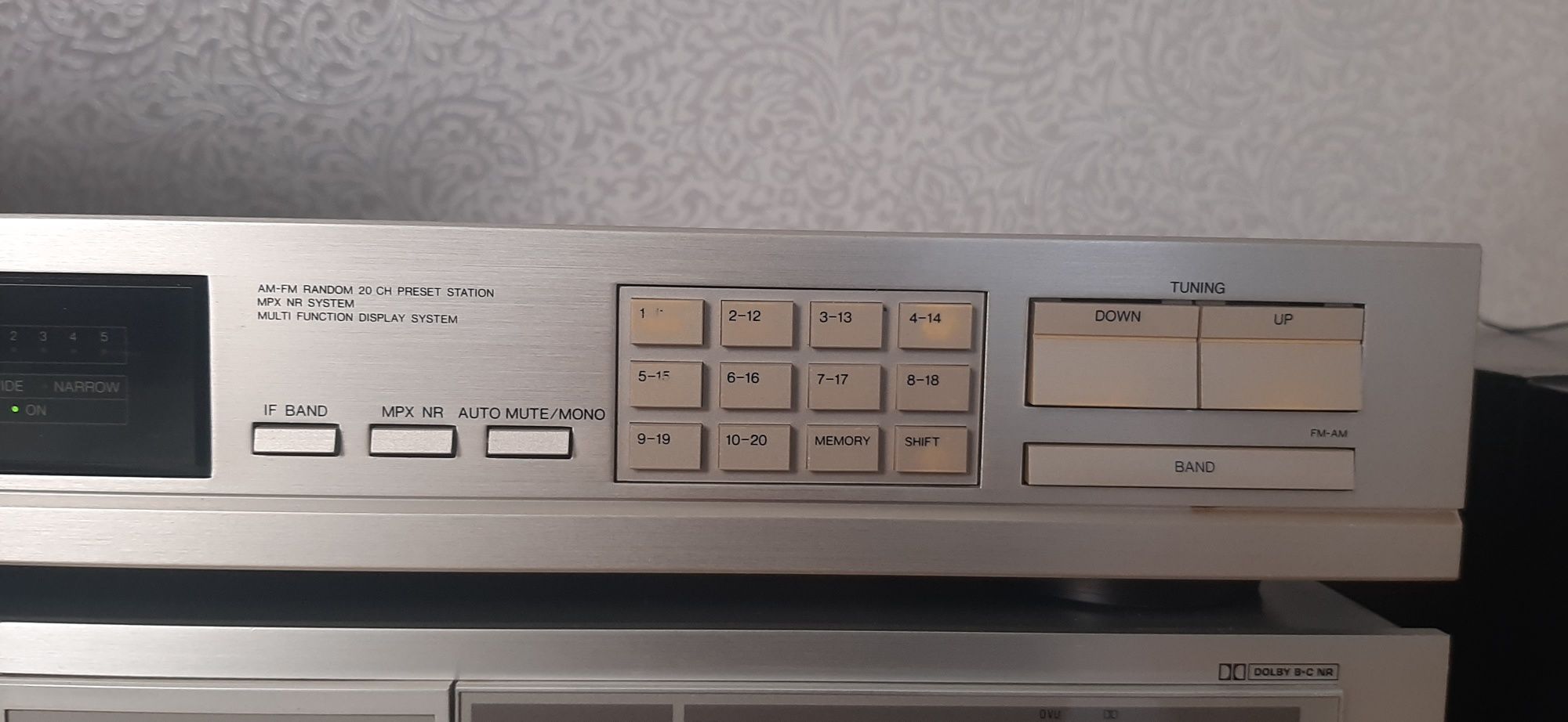 Denon Tuner Stereo TU-550
