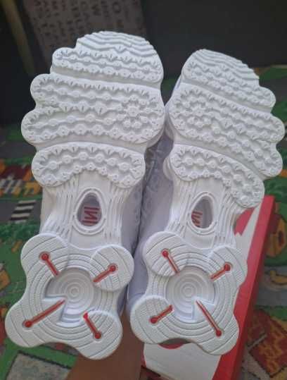 Buty damskie Trampk Nike_Shox_TL_White R.39