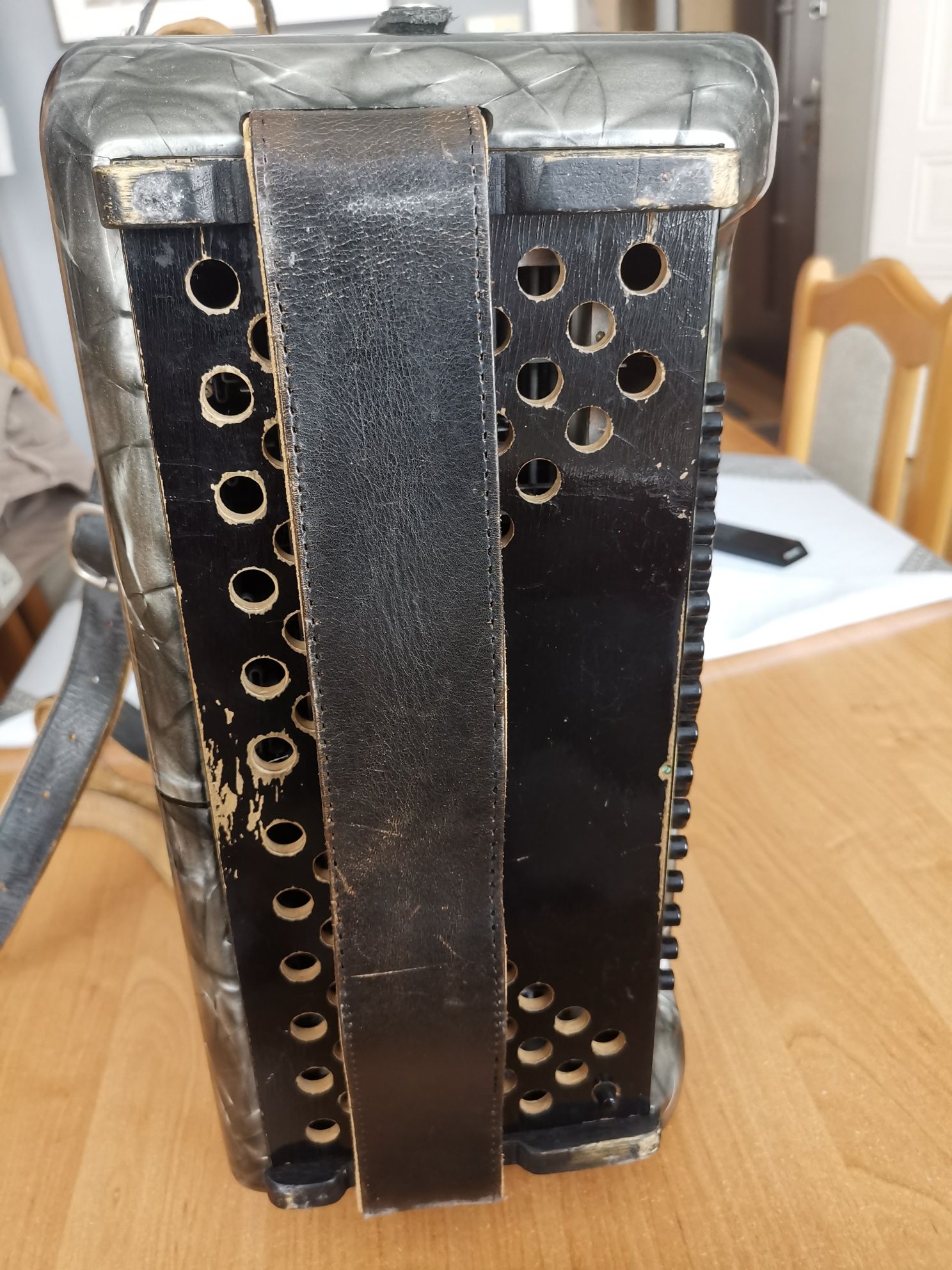 Akordeon Hohner 72 basowy