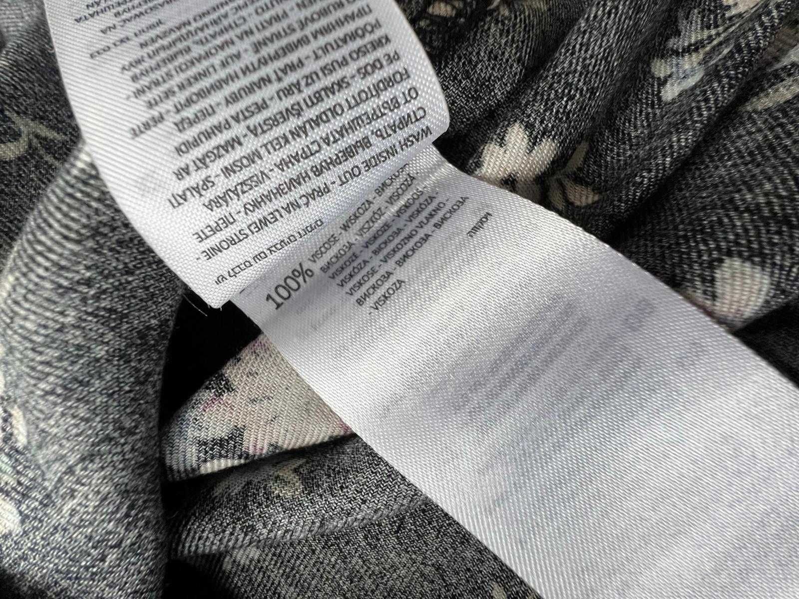 Koszula z WISKOZY w kwiaty czarna Reserved S we wzory asymetryczna