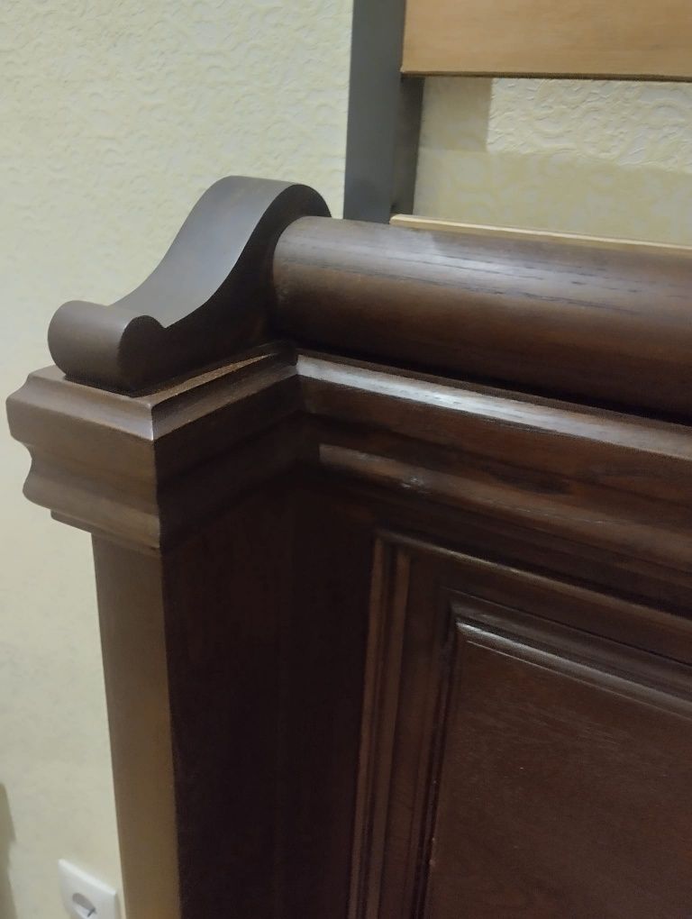 Cama de casal madeira maciça  Mogno