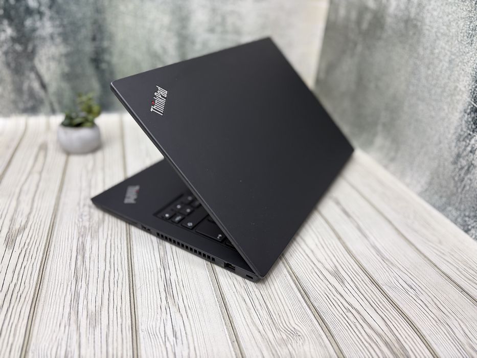 Ноутбук Lenovo ThinkPad T14 Gen 1 14" Full HD|i5-10310U|8 GB|SSD 256GB