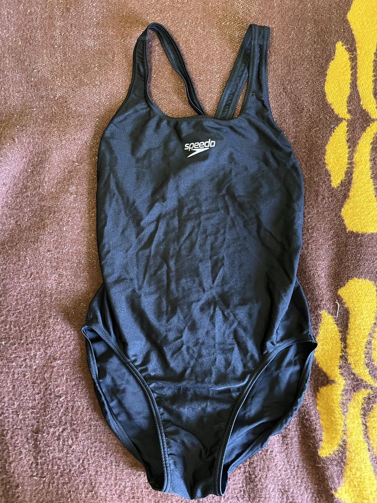 Спортивный купальник speedo