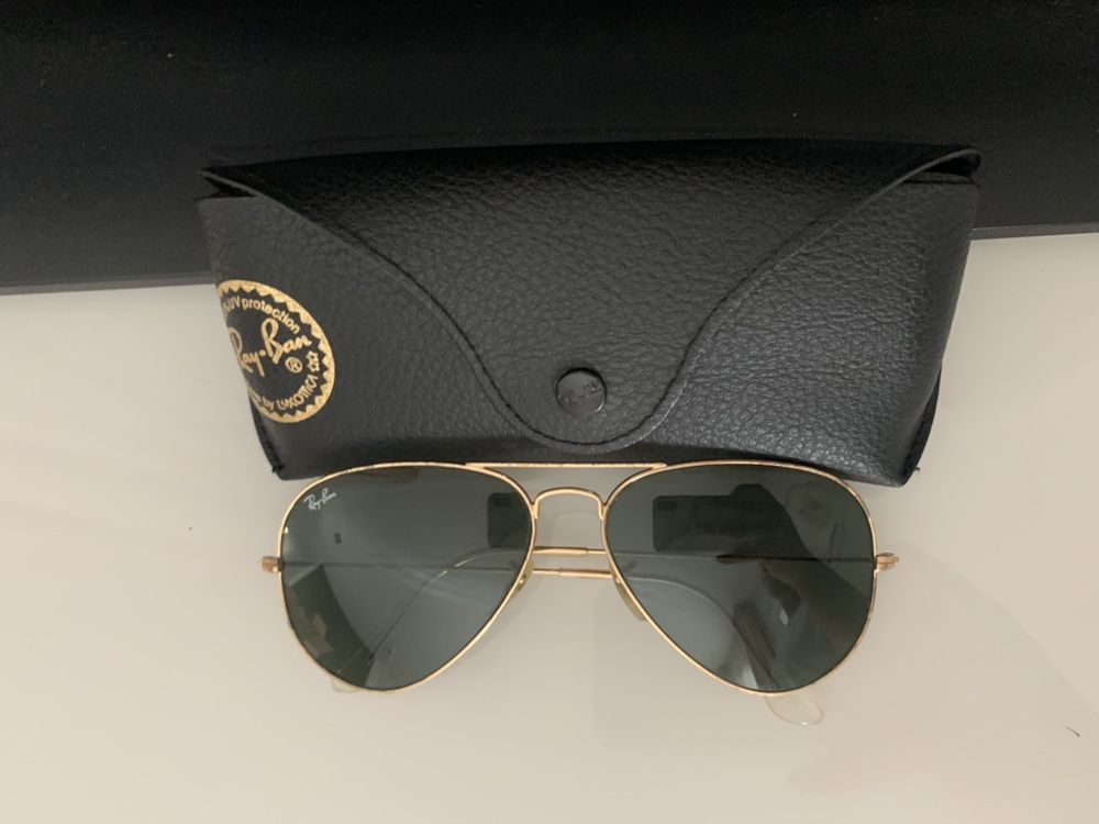 Óculos de sol rayban aviador. Tamanho medio.