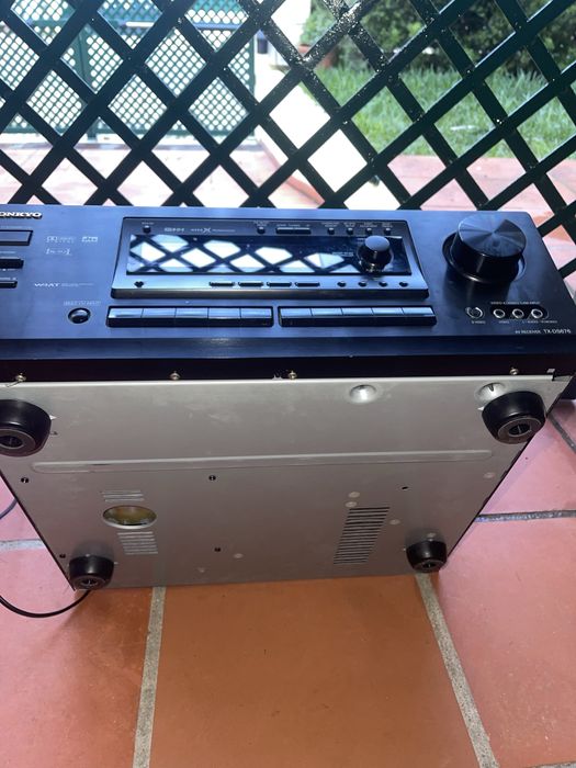 Onkyo TX-DS676 Av Receiver — 220-250v