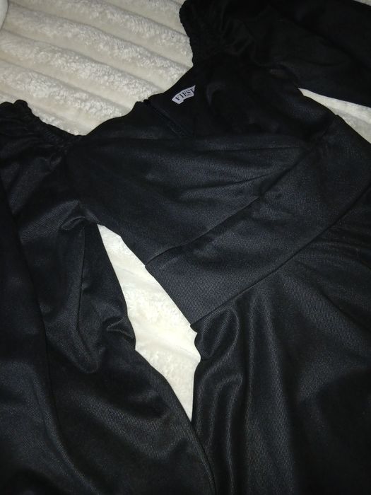 Чорна сукня в розмірі S FIESTA