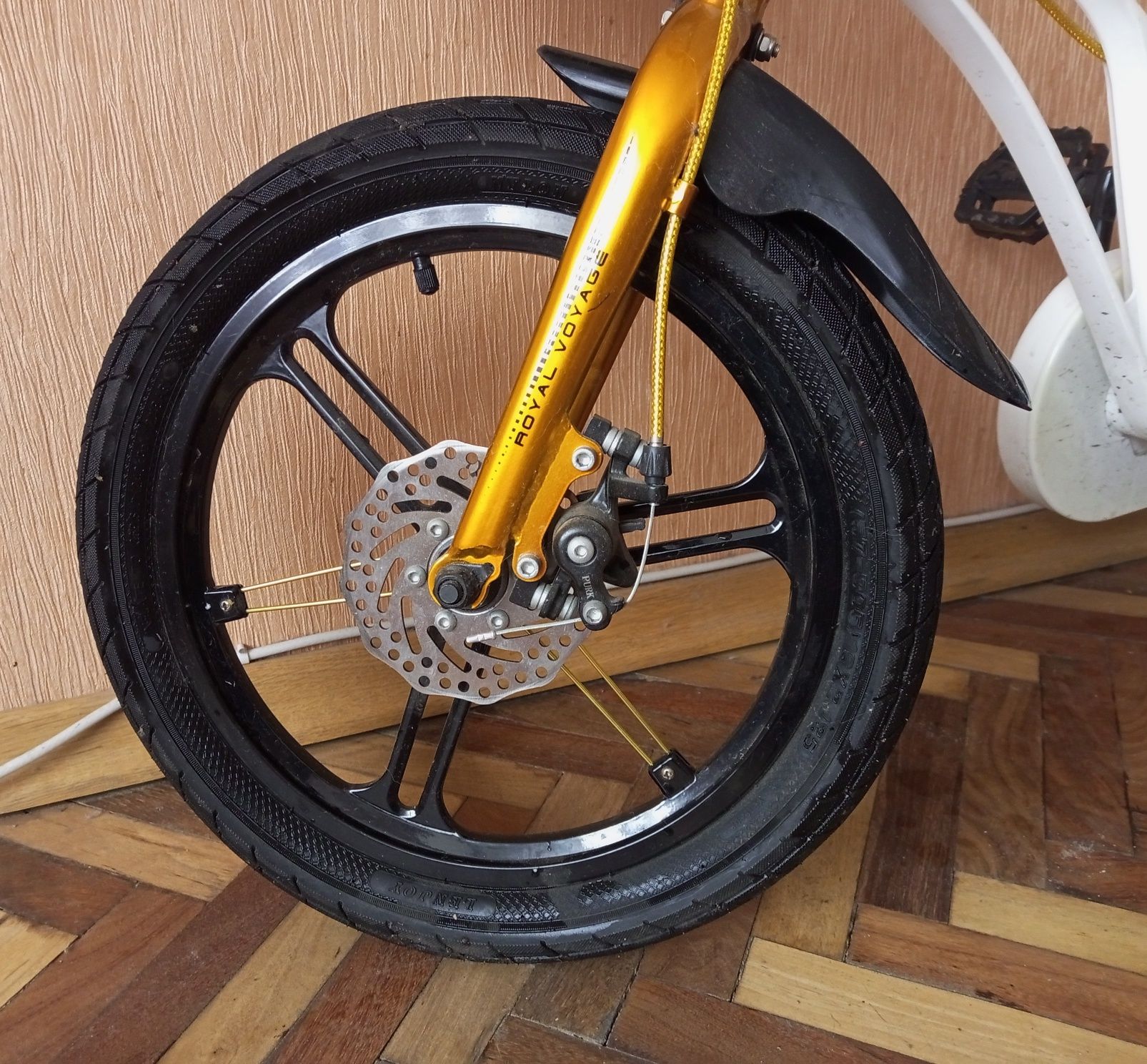 Детскиий двухколёсный  велосипед  "16- GALAXY"