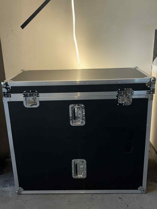 Solidna skrzynia transportowa / case aluminiowy – bardzo dobry stan