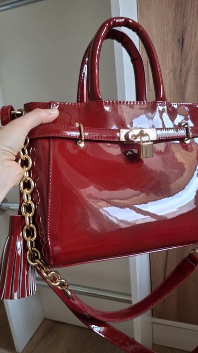 Стильна сумка темно-червоного кольору