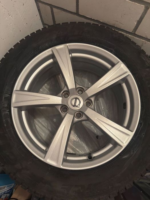 Używane koła volvo xc90  2016+ zimowe