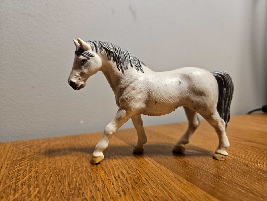 Zestaw koni Schleich