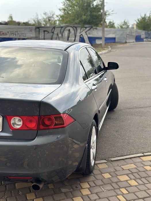 Honda Accord 7 2.0
