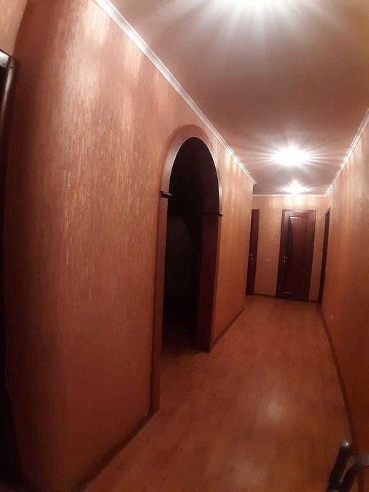 Продам 3-к квартиру, Южный мкрн, ул. Владимира Украинца