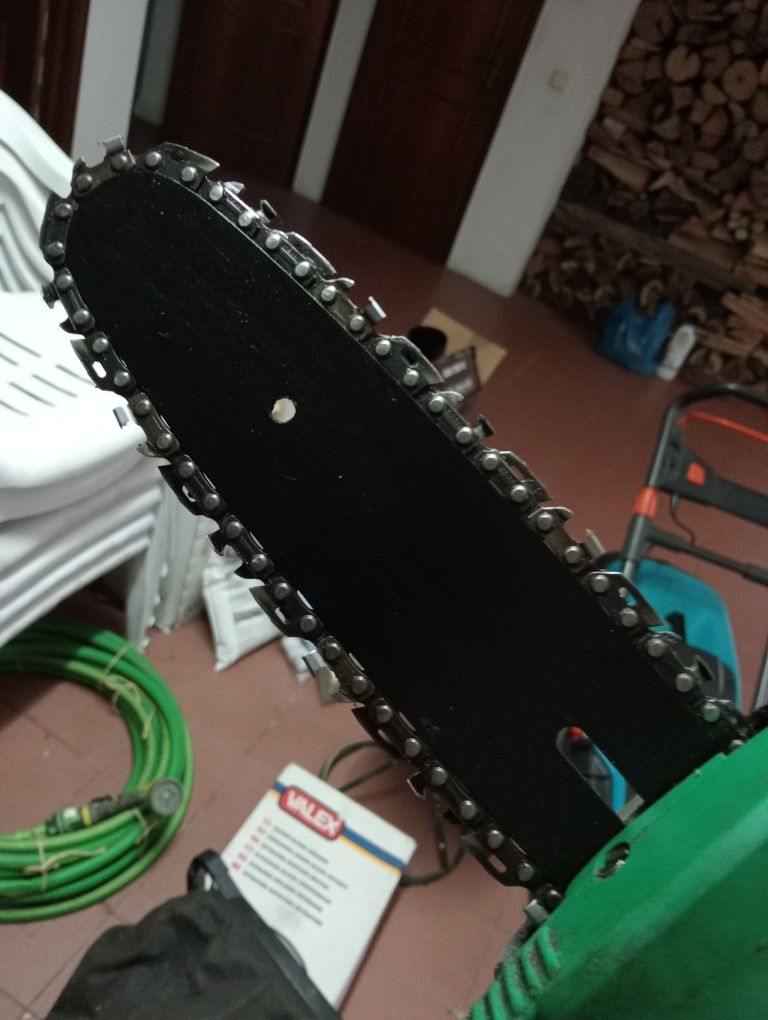 Corta sebes black & decker - gpc 1800 18v