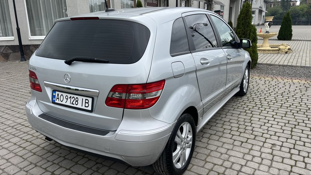 Мерседес В180 бензин