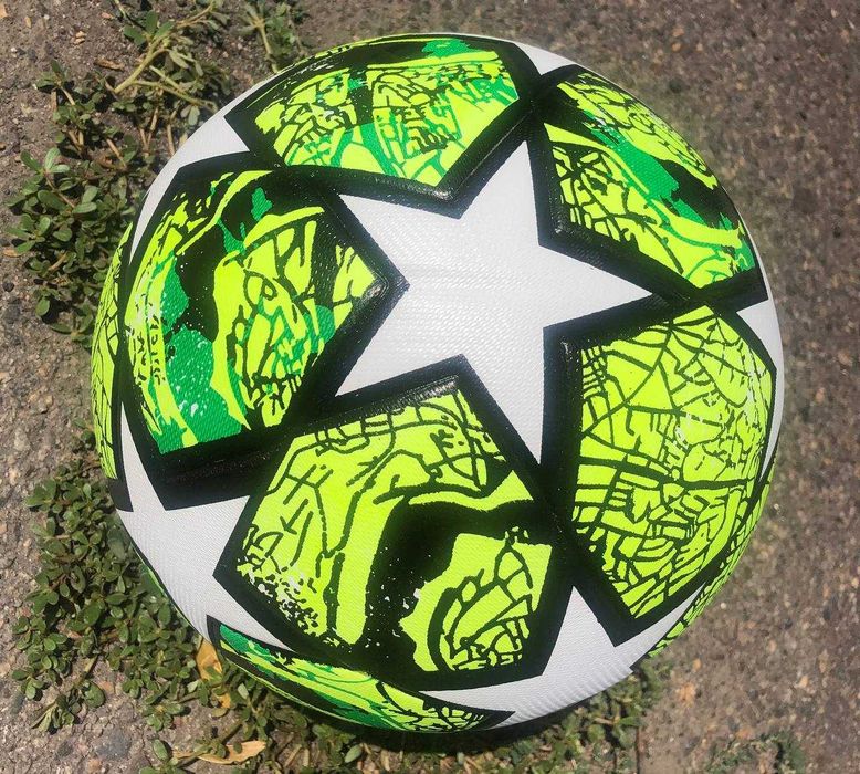 Футбольний м'яч Label AD Green 
5-й розмiр