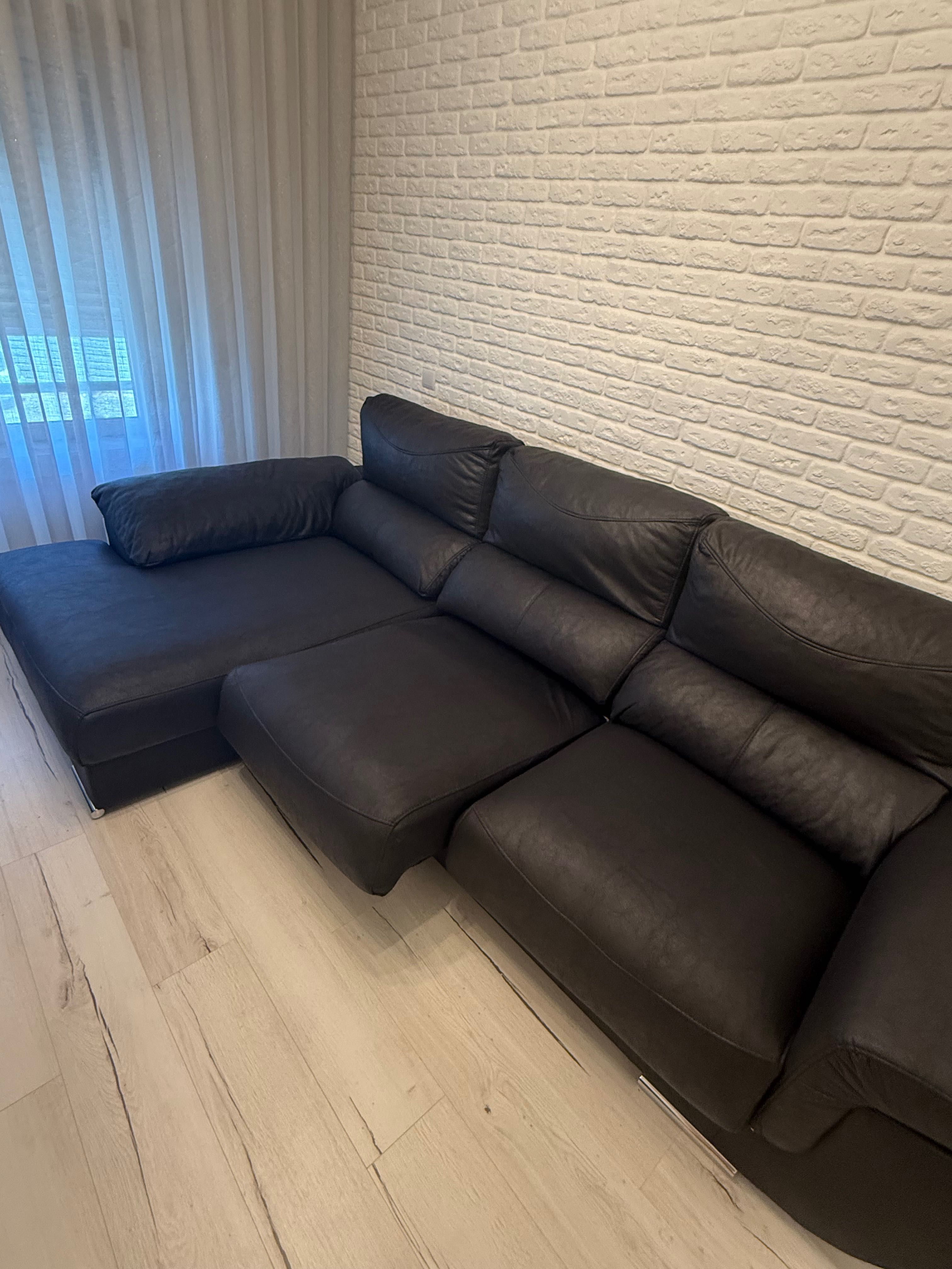 Sofá NOVO preto com chaise longue