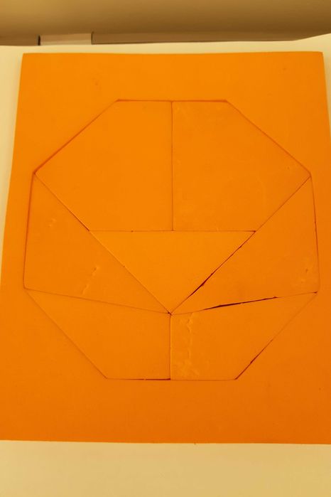 Jogos de encaixe de formas geométricas (desenvolvimento cognitivo)