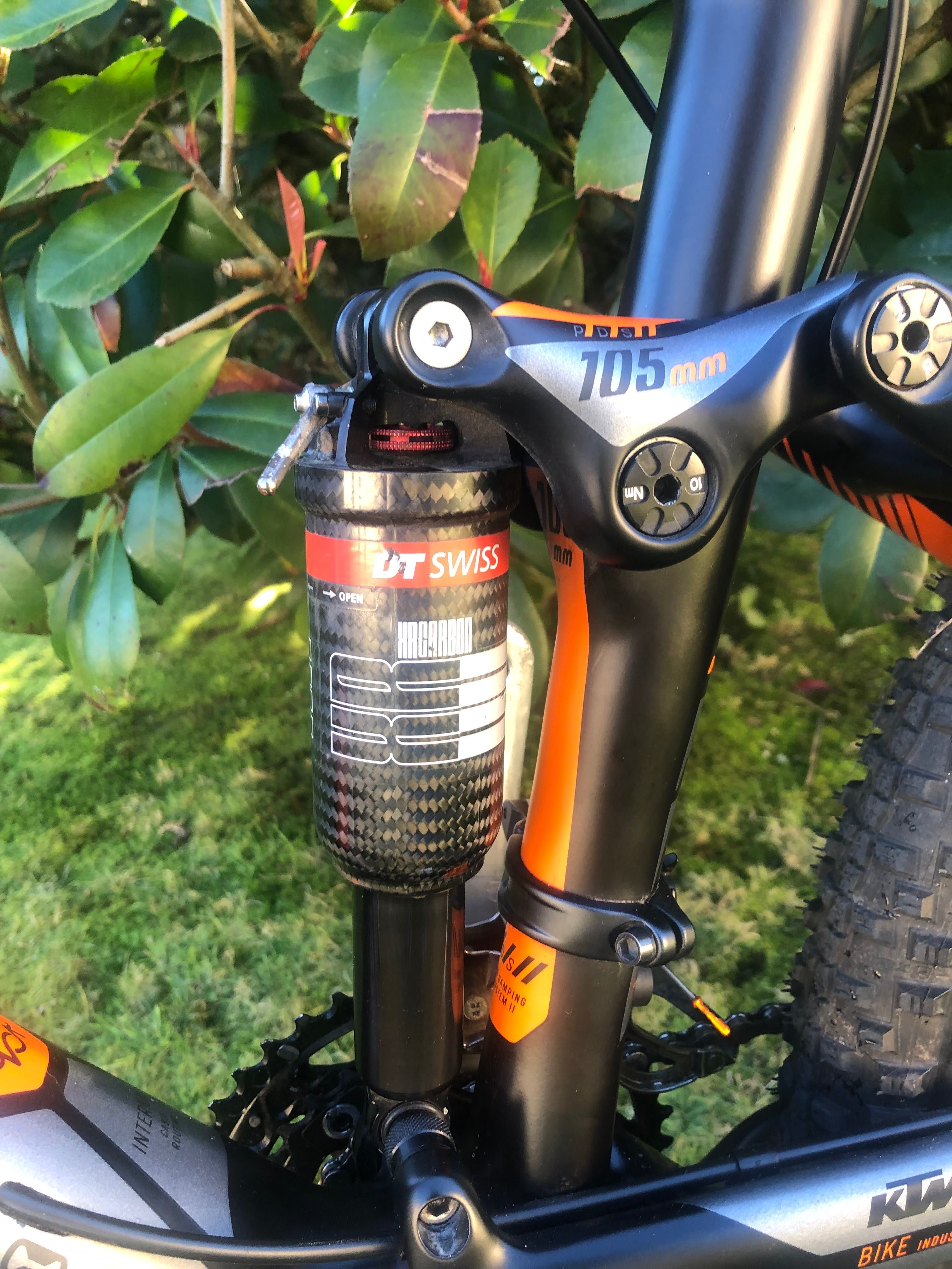 Troco por iPhone 15 ou 16 bicicleta ktm em carbono