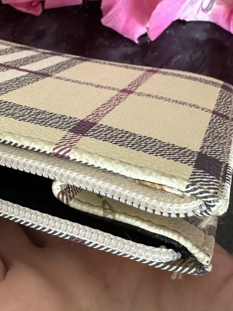 Kosmetyczka burberry używana w kratkę