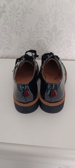 Buty damskie lakierki Anna Field