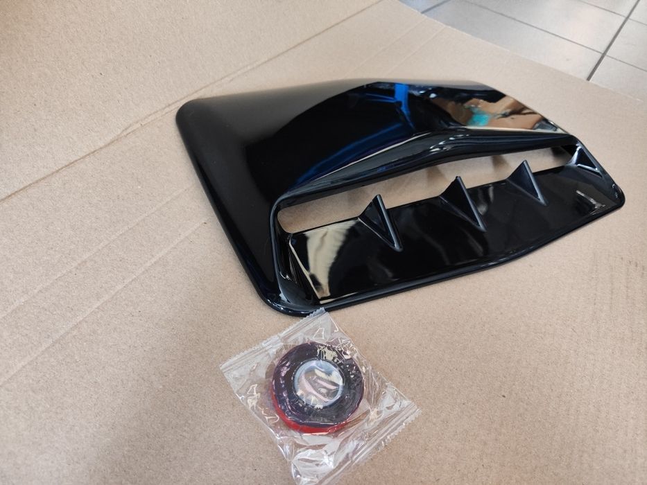 Воздухозаборник на капот