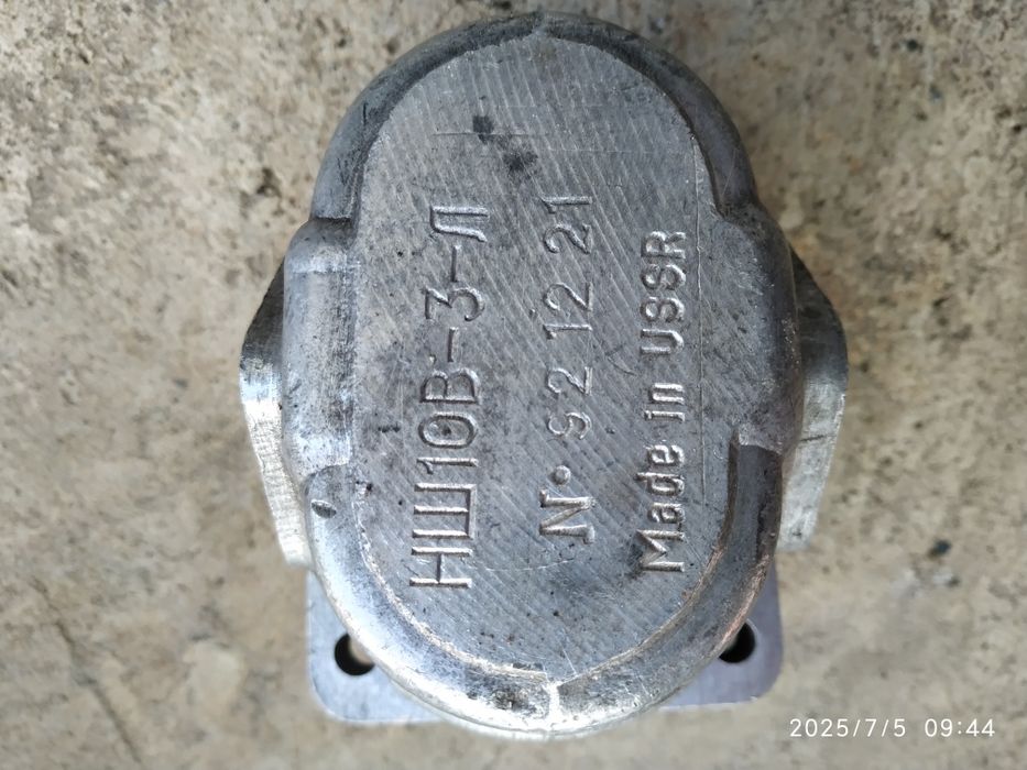 Насос НШ- 10, лівий.