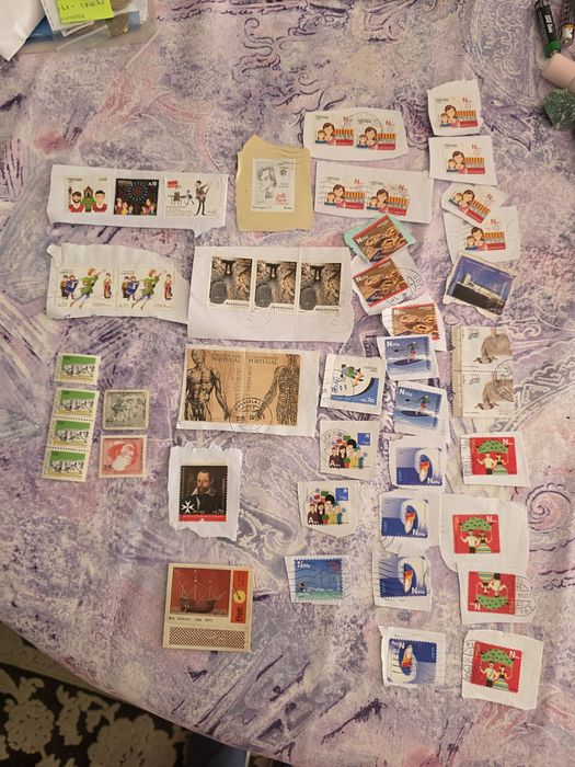 Vários selos portugueses