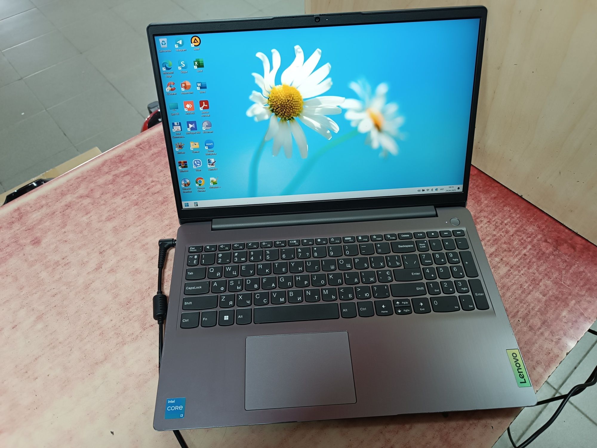 Продам ноутбук Lenovo IdeaPad 3 15IAU7 i3-1215u/16/512