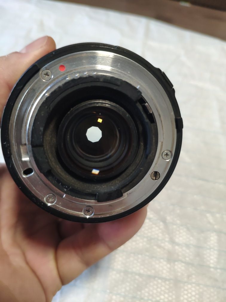 Sigma 70-300  1:4-5.6 D  DL Macro Super Obiektyw