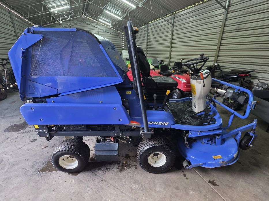 Traktorek Kosiarka Iseki SFH240 4x4 Diesel Górny Wysyp