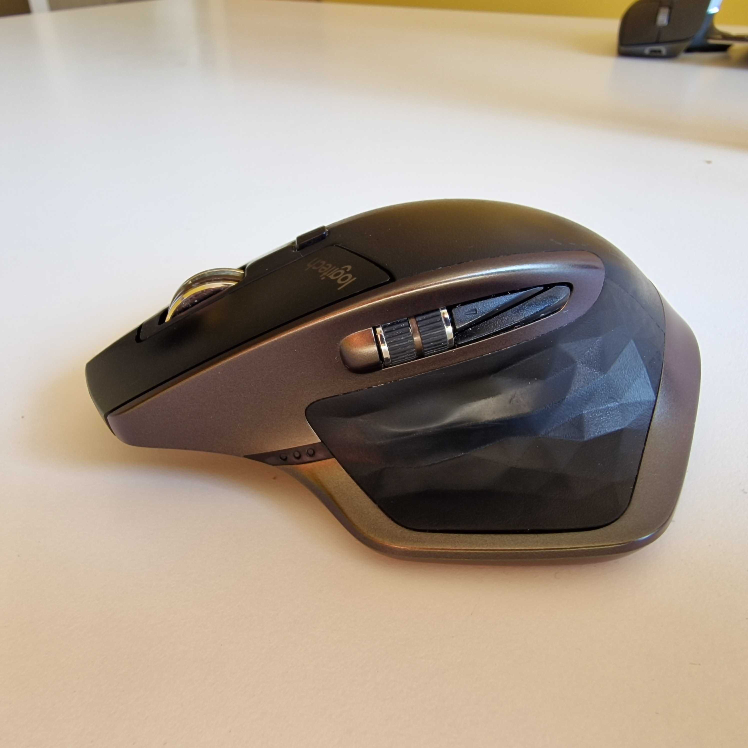 Mysz Logitech MX Master, odbiornik USB, ładowarka i kabel 100% sprawna