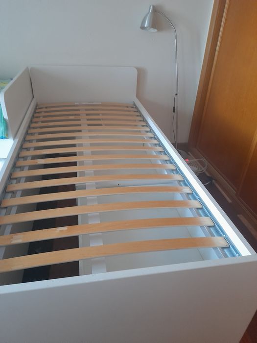 Cama solteiro Ikea