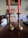 Par de candelabros em Latão