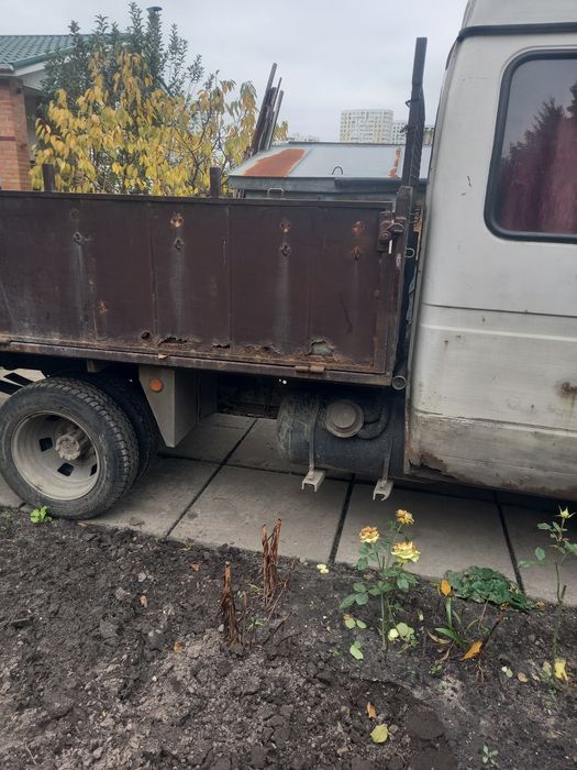 Продам машину ГАЗ 33023