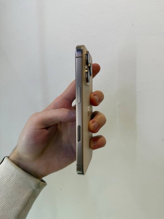 iPhone 16 Pro 512 100% на E-Sim