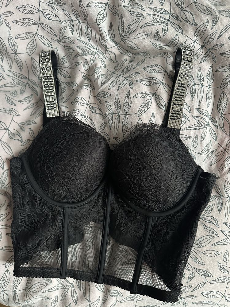 Śliczny gorset Victoria Secret 75B