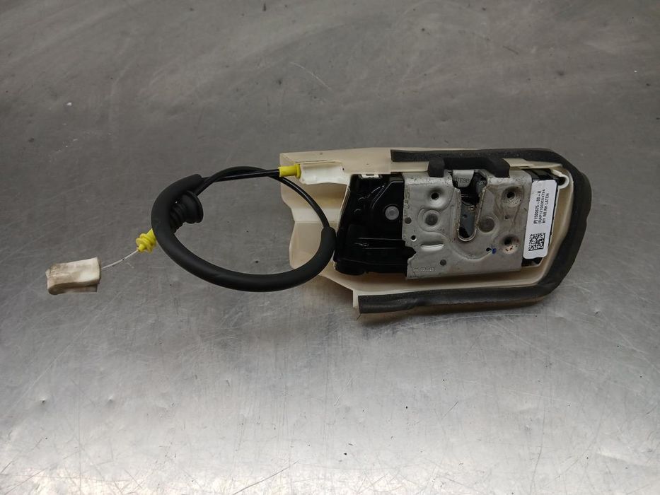 Fechadura / fecho porta trás direito TESLA Model 3 (5YJ3)