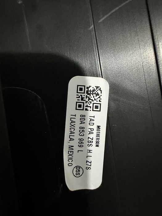 Молдінг накладка двері Audi Q5 80A рестайлінг задня ліва