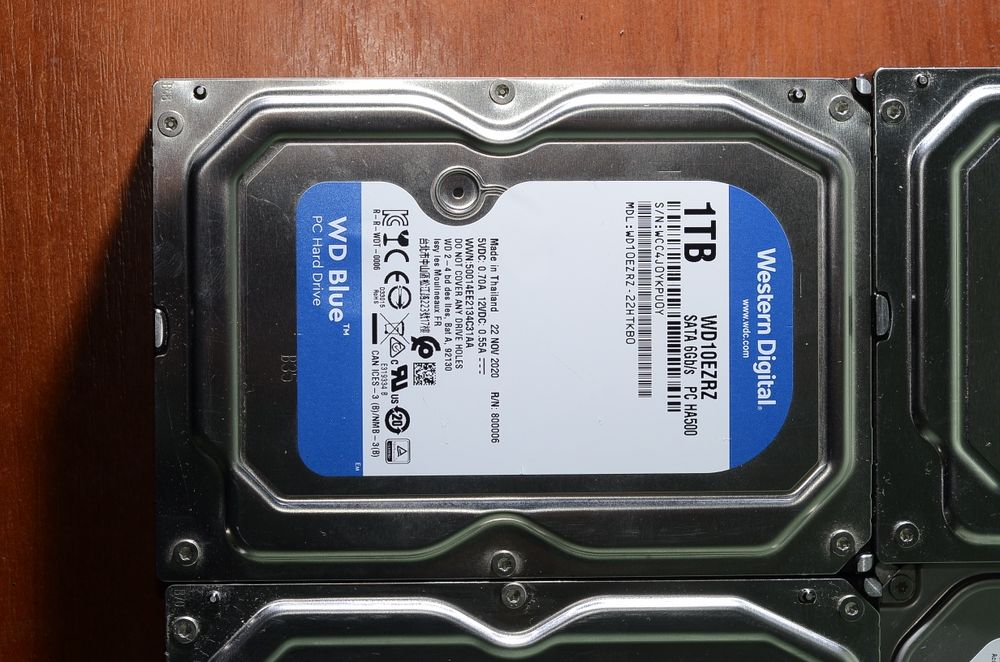 Накопичувачі HDD SSD 1tb/500/320/128gb