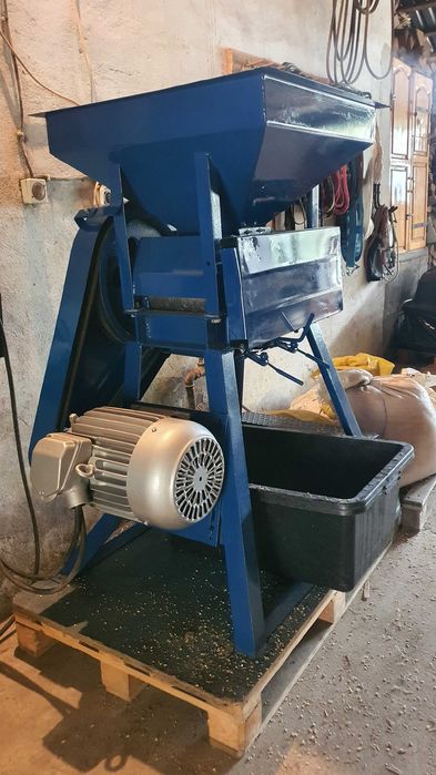 Gniotownik zgniatacz ziarna 7.5 KW w całości lub na części