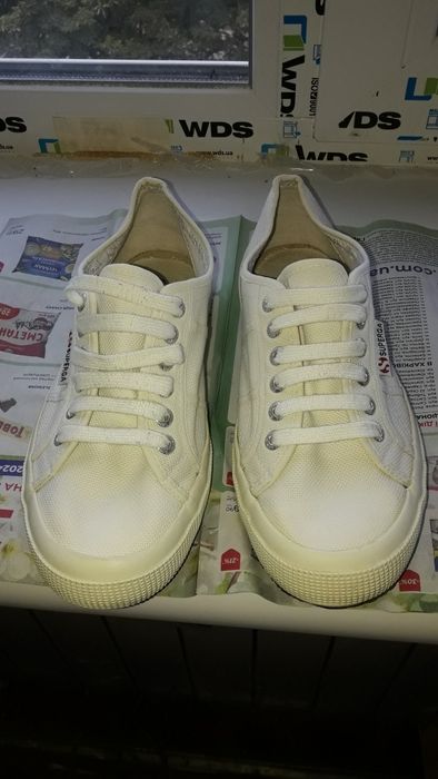 Продам кеды в хорошем состоянии