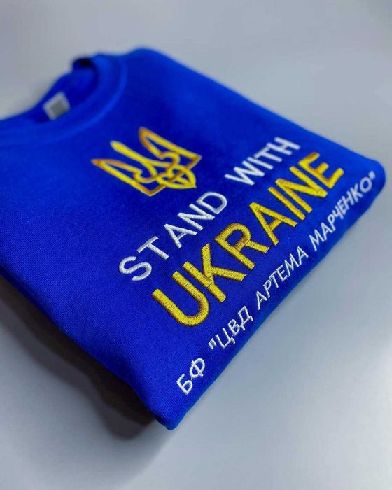 Пошив худі/світшотів. Друк і вишивка принтів. Брендування одягу лого